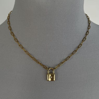 GOLD PADLOCK NECKLACE 