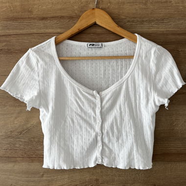 White short-sleeve crop top with button placket