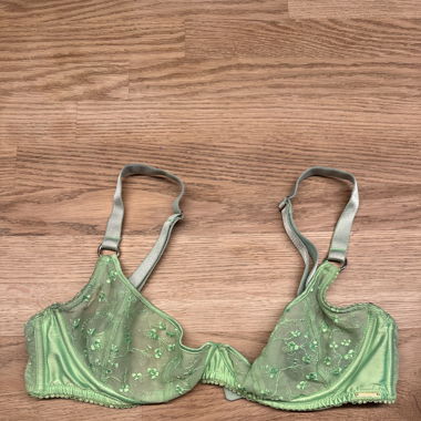 Green lace bralet 
