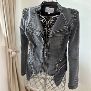 Giacca di jeans BLAZE con borchie