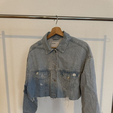 Cropped Denim Jacket (Light)