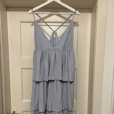 Kleid mit Volants