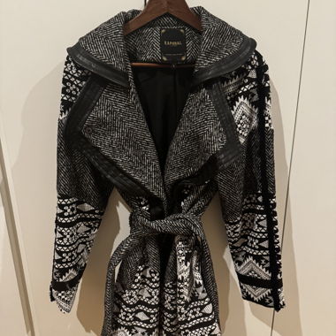 Manteau Kaporal motif noir et blanc