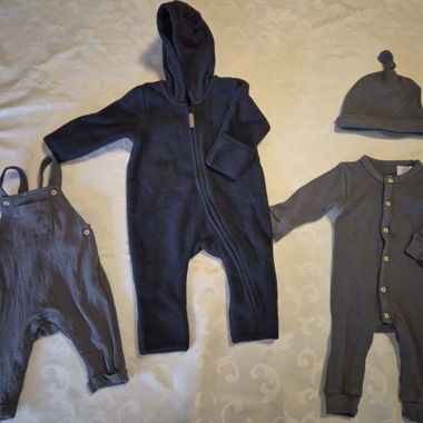 Lot bébé hiver 1 à 3 mois complet combinaison et 