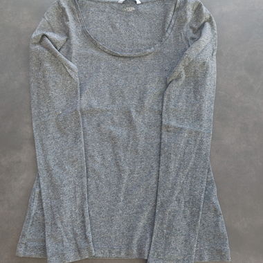 Grau meliertes Langarmshirt