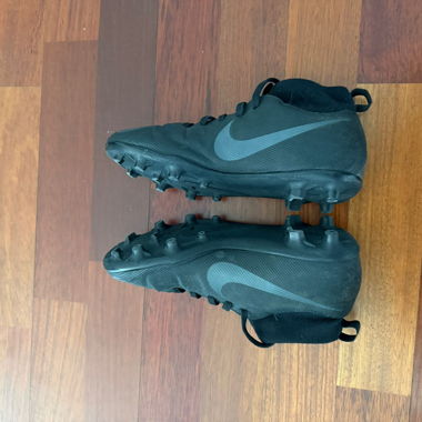 Chaussures de football Nike Mercurial G37,5