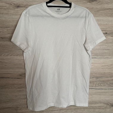 h&m basic white t-shirt