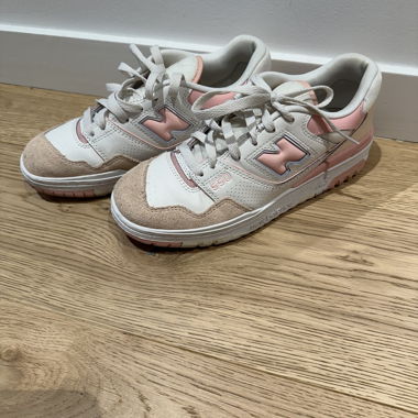 New Balance 550