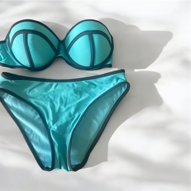 Bikini in blue 