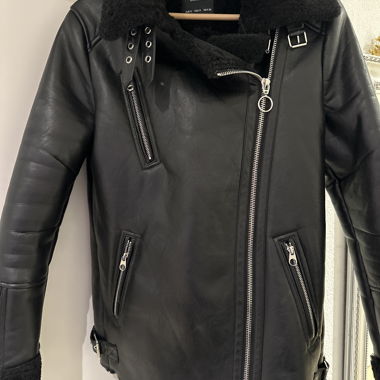 Giacca in pelle Bershka