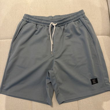 Short bleu