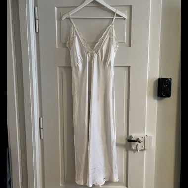 vestito romantico con pizzo