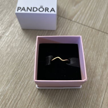 Bague Pandora avec vague
