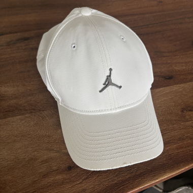 Casquette Jordan blanche