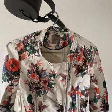 GUESS floral jacket