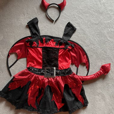 Red demon costume with wings