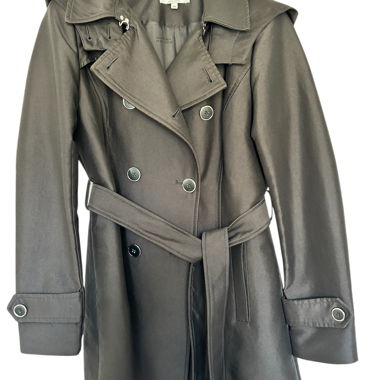 Trench-coat