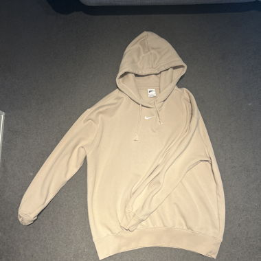 Basic Nike hoodie