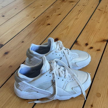 NIKE Air Huarache Gr. 40.5