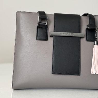 Grosse neue Umhängetasche von Mary Kay 