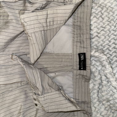 Pantalon en tissu gris de ZARA