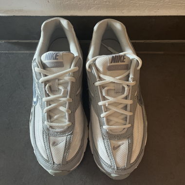 Nike Initiator Sneaker