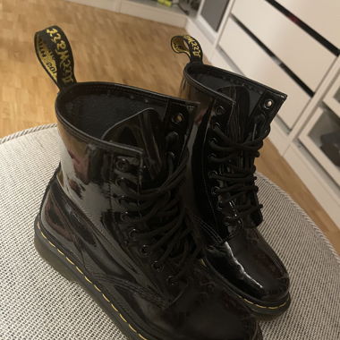 Dr. Martens