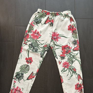 Guess Hose Blumen