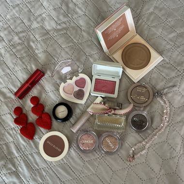Mixed makeup lot