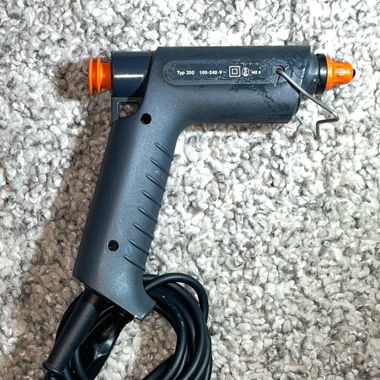Pistolet à colle • Klebepistole