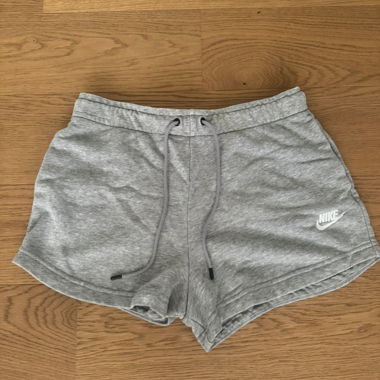 Nike grey shorts