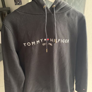 Tommy Hilfiger black hoodie Size L