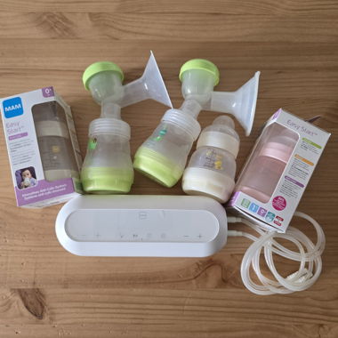 Elektrische Milchpumpe mit Fläschchen-Set