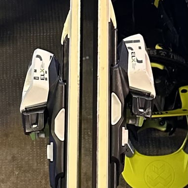 Elan Skis