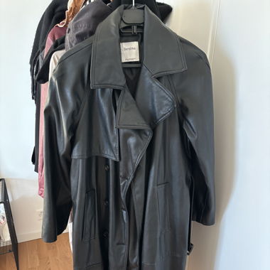 Trench en similicuir 