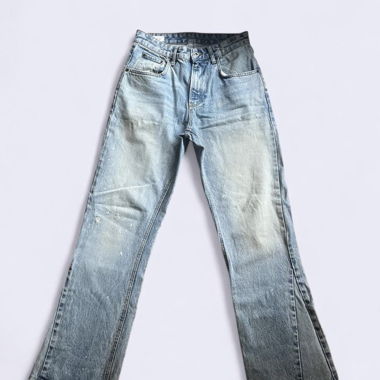 First Zara Flared Jeans Modell