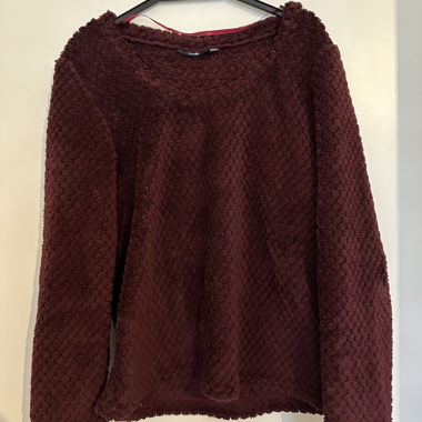 Pull bordeaux foncé 
