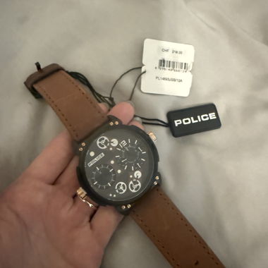 POLICE Wristwatch