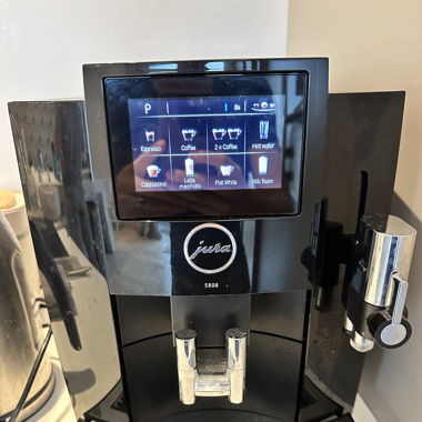 Jura S808 coffee machine