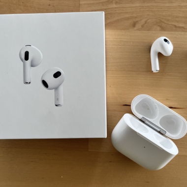 Apple AirPods 3 