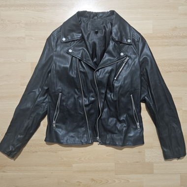 Veste en faux cuir noire