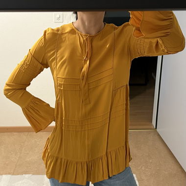 Flowy yellow top