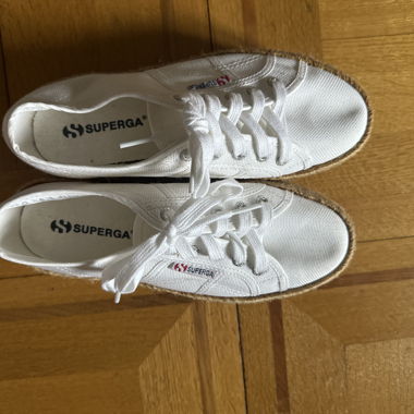 Espadrilles Superga jamais utilisé 