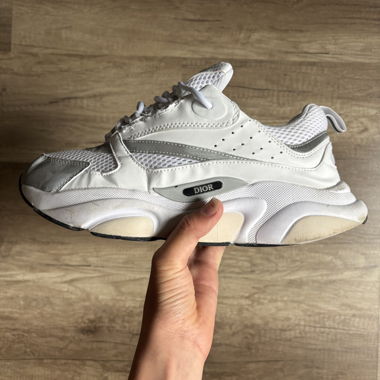 Dior B22