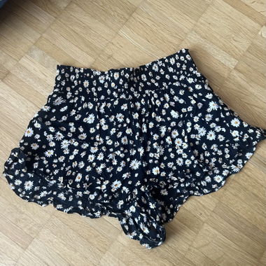 Geblümte Shorts