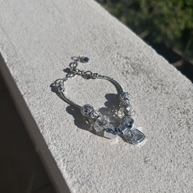 Bracelet à breloques argenté