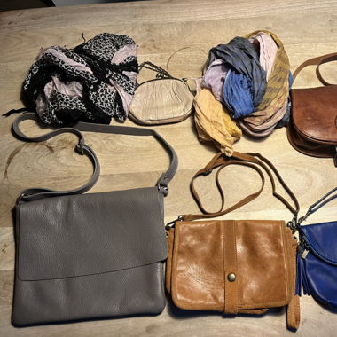 Taschen / Accessoires im Paket