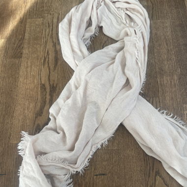 Foulard léger en crème