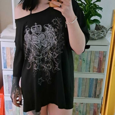 grungy oversized tshirt