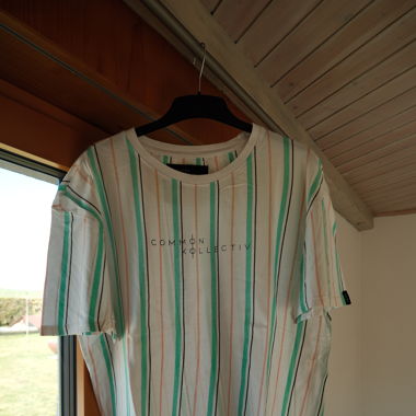 T-shirt blanc à rayures
